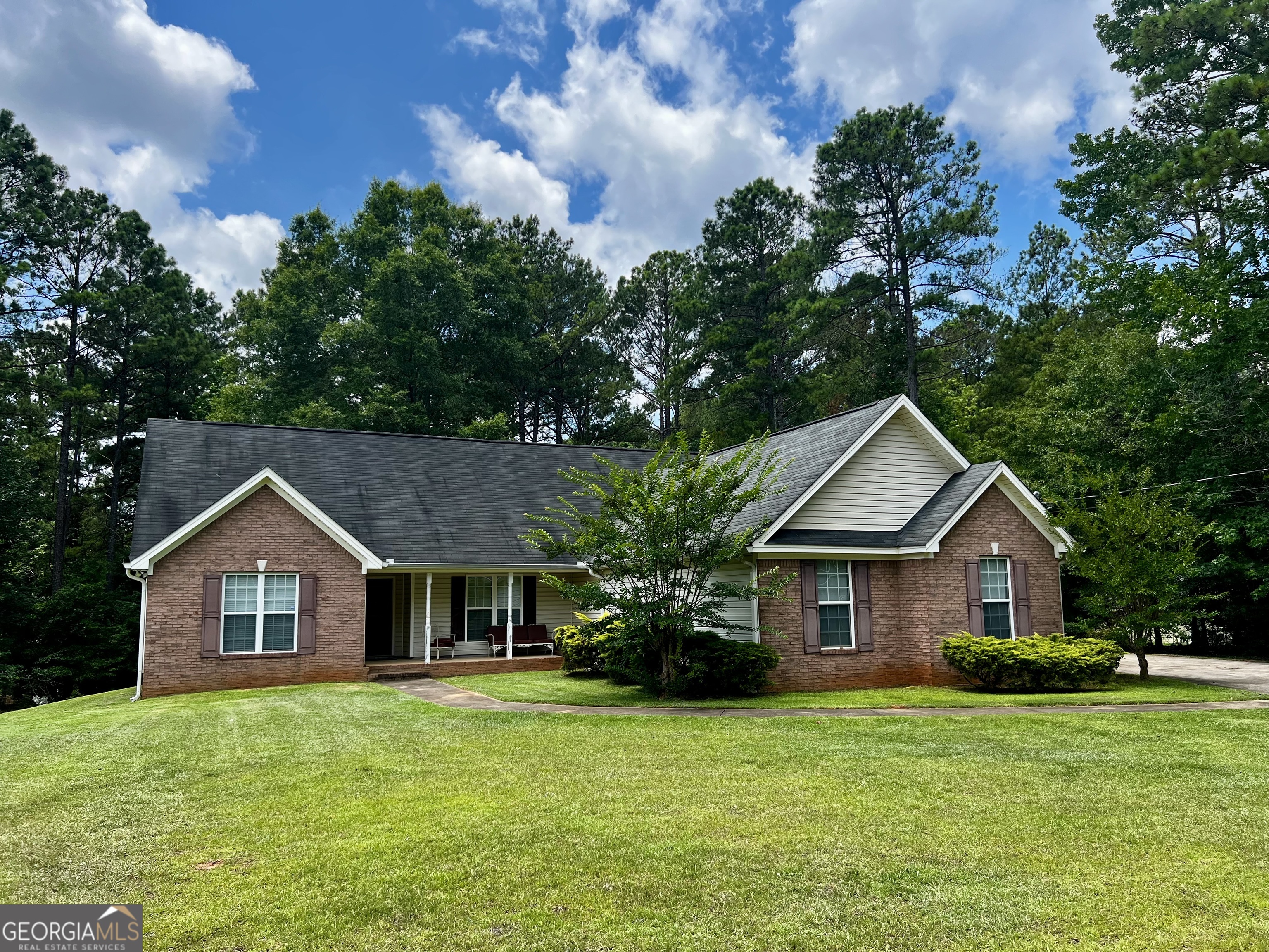 404 Turnerwoods Road Property Photo 1
