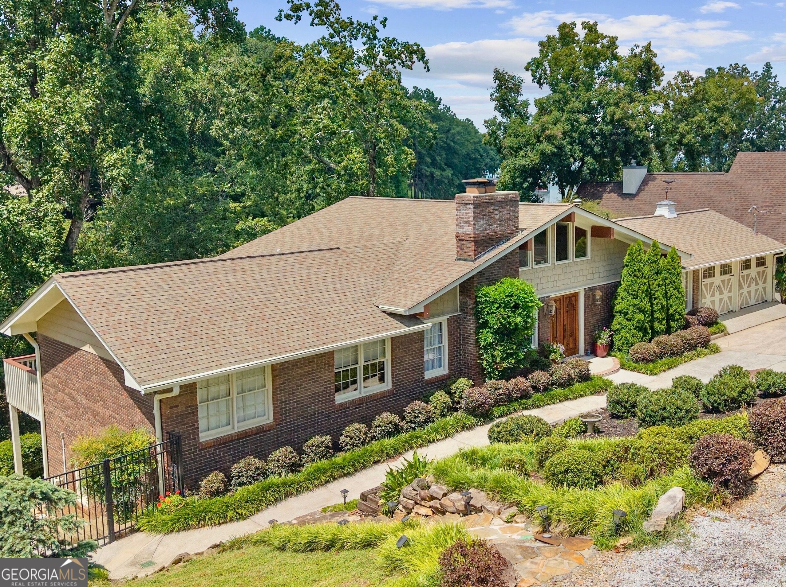 2105 Kemp Drive Property Photo 1