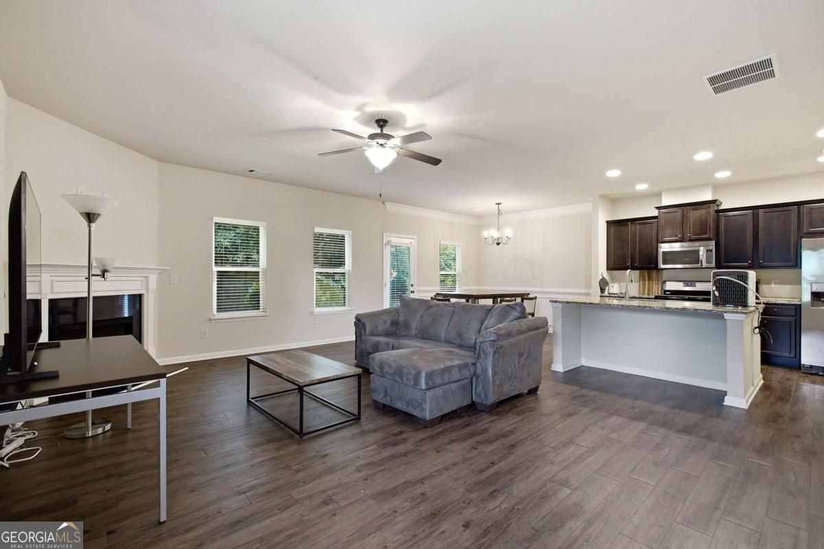 2536 Morgan Chase Drive Property Photo 8