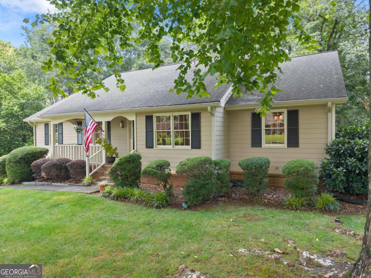 1155 Lakeridge Court Property Photo 2