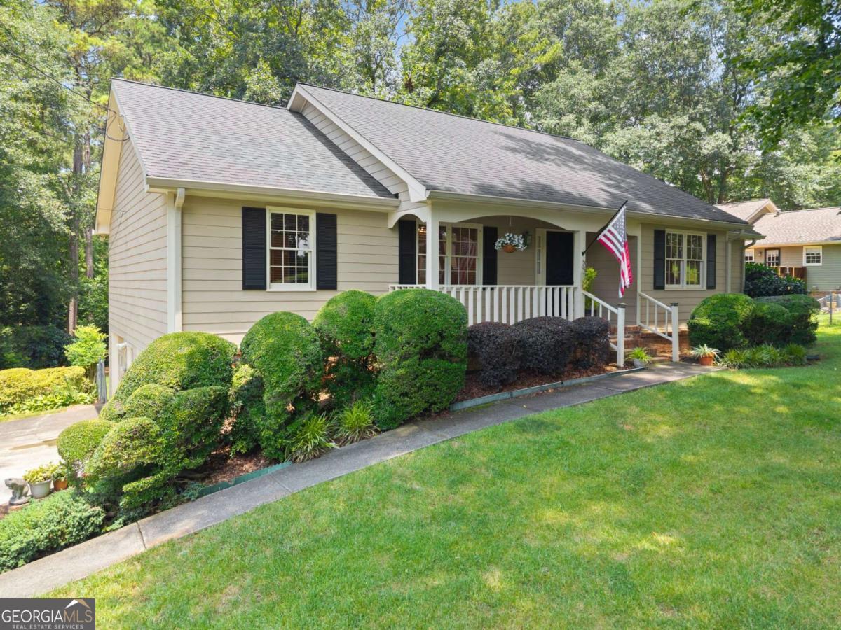 1155 Lakeridge Court Property Photo 4