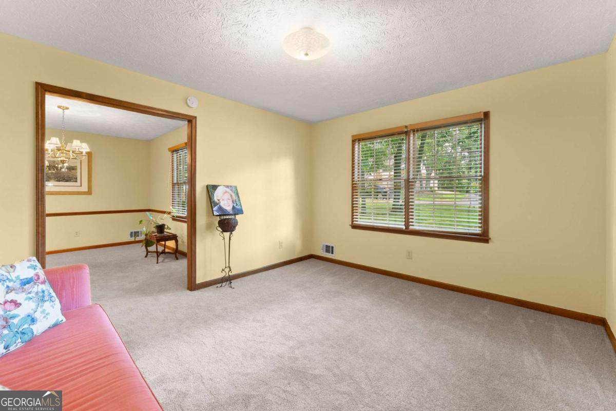 1155 Lakeridge Court Property Photo 11