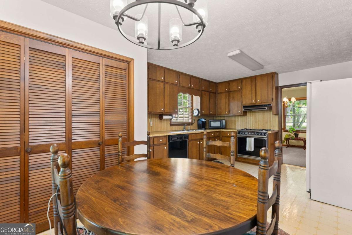 1155 Lakeridge Court Property Photo 31