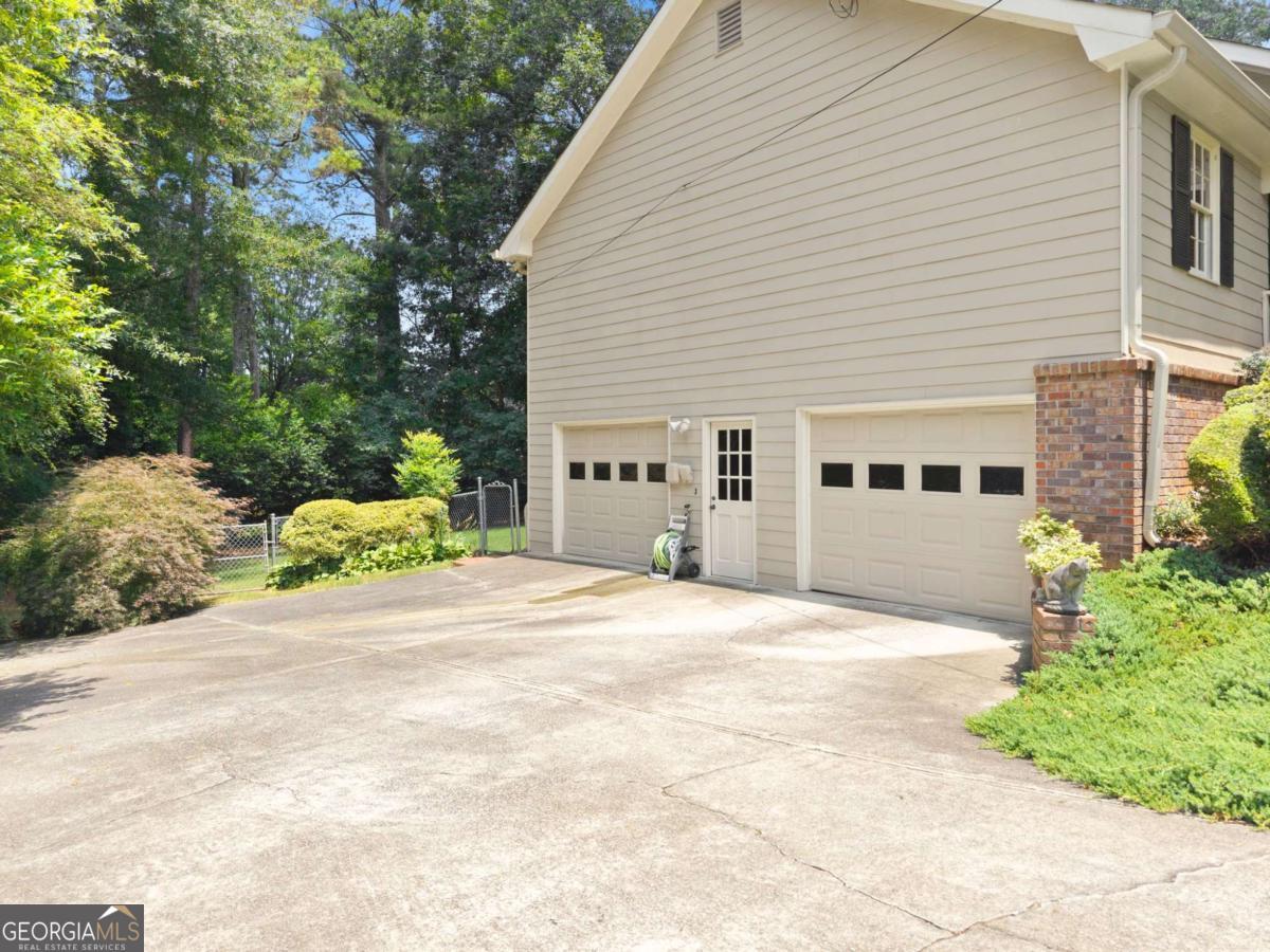 1155 Lakeridge Court Property Photo 45