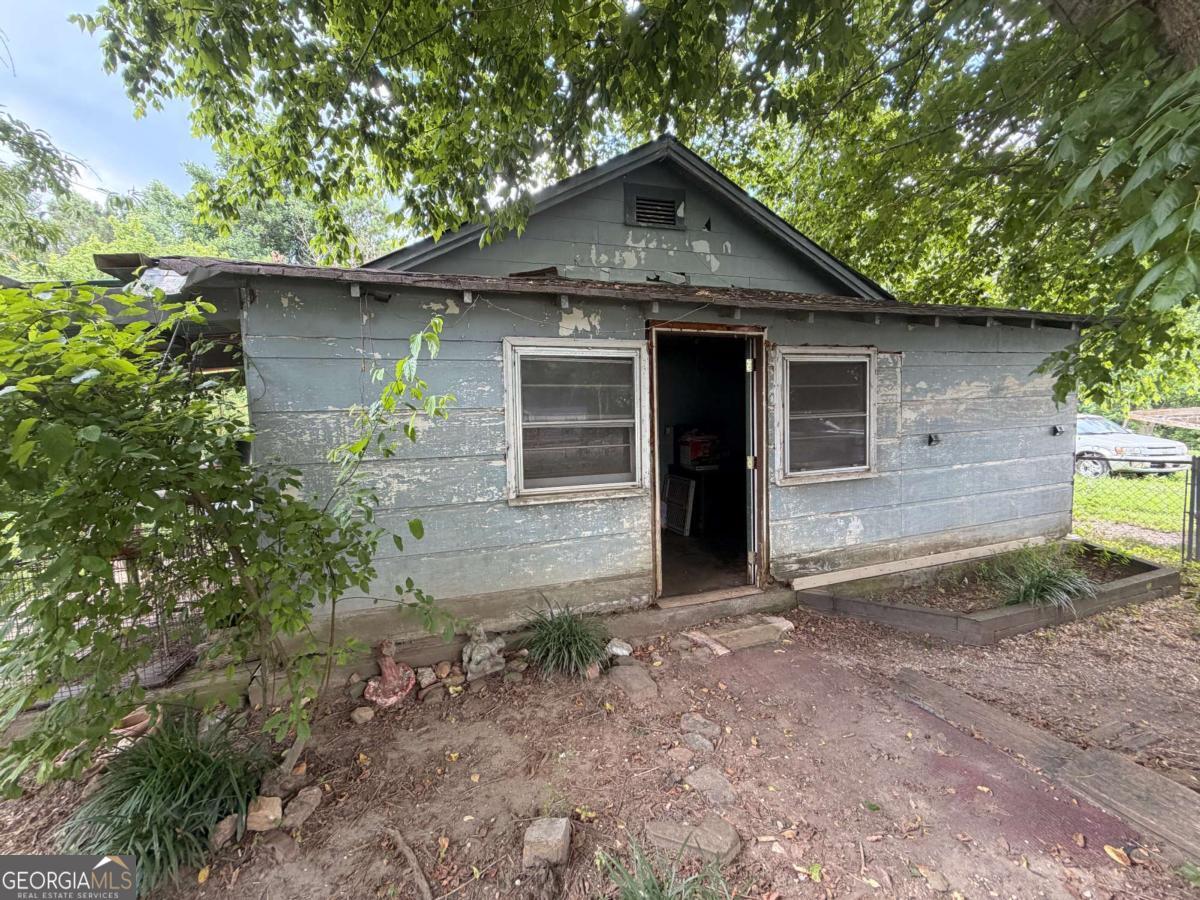 6535 Highway 53 W Property Photo 1