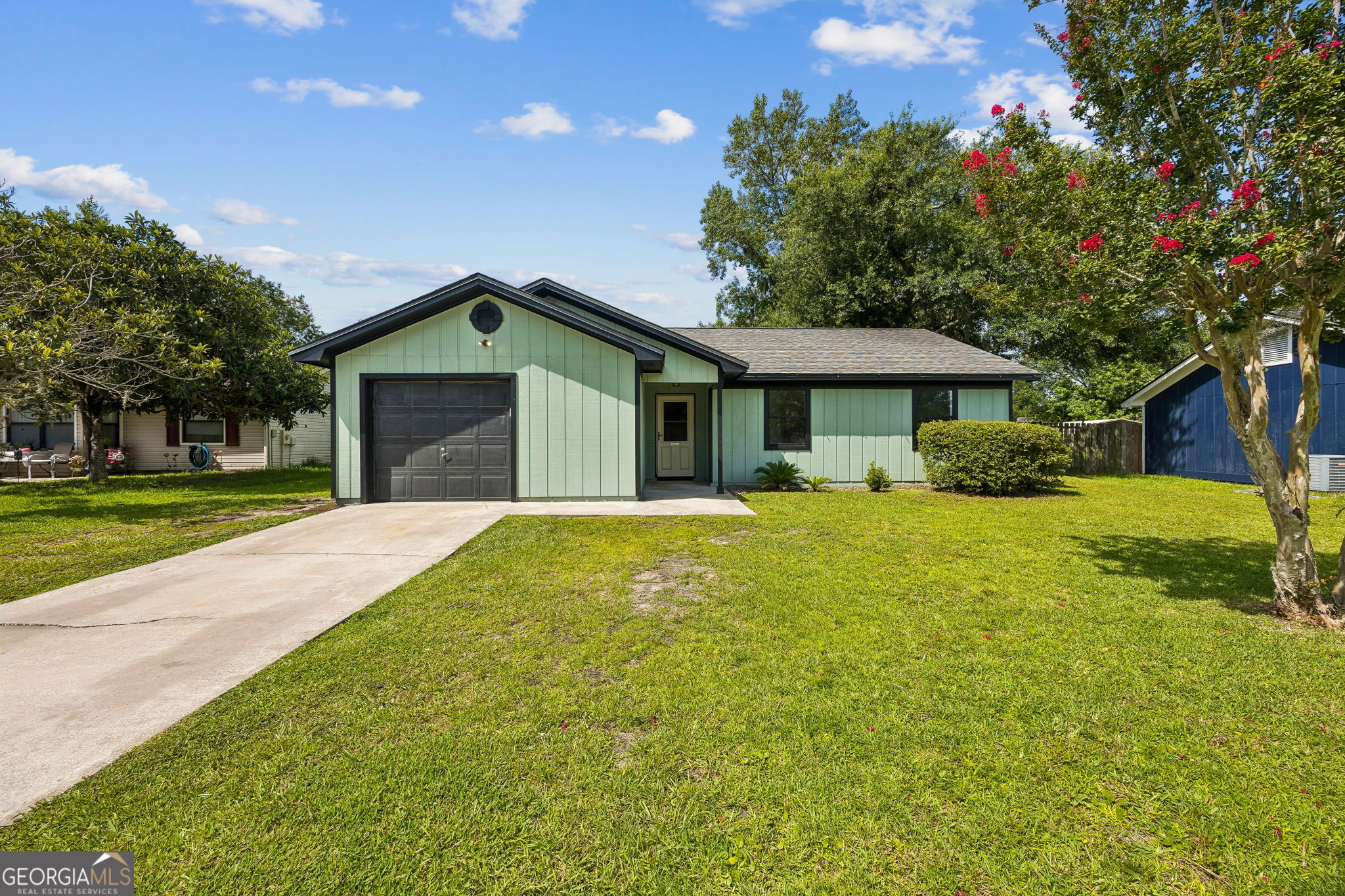 307 Sunnyside Drive Property Photo 1