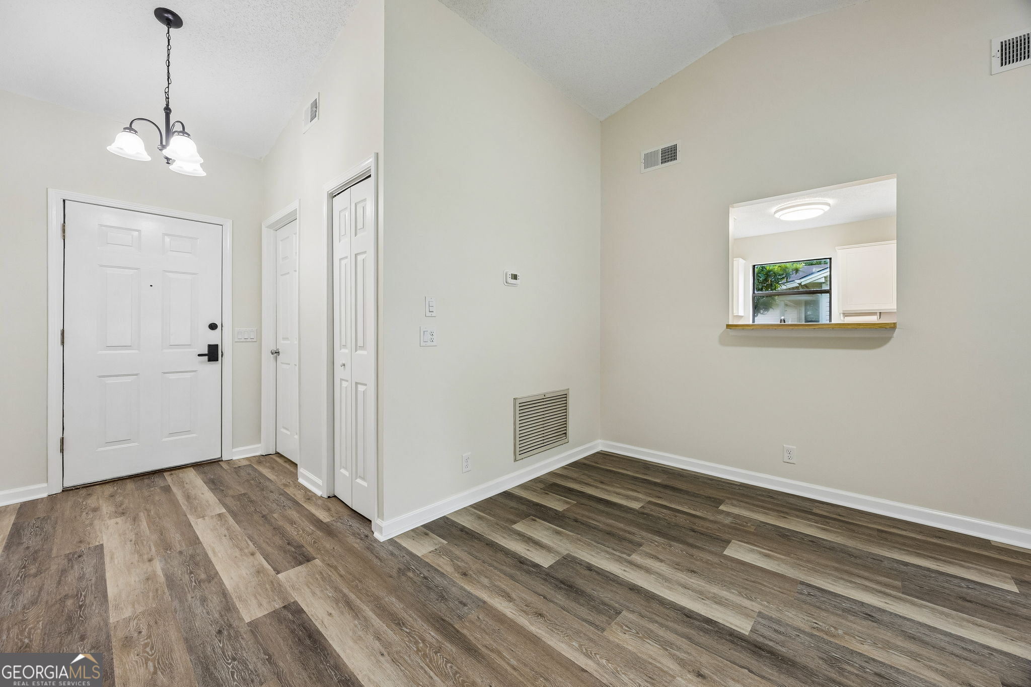 307 Sunnyside Drive Property Photo 9