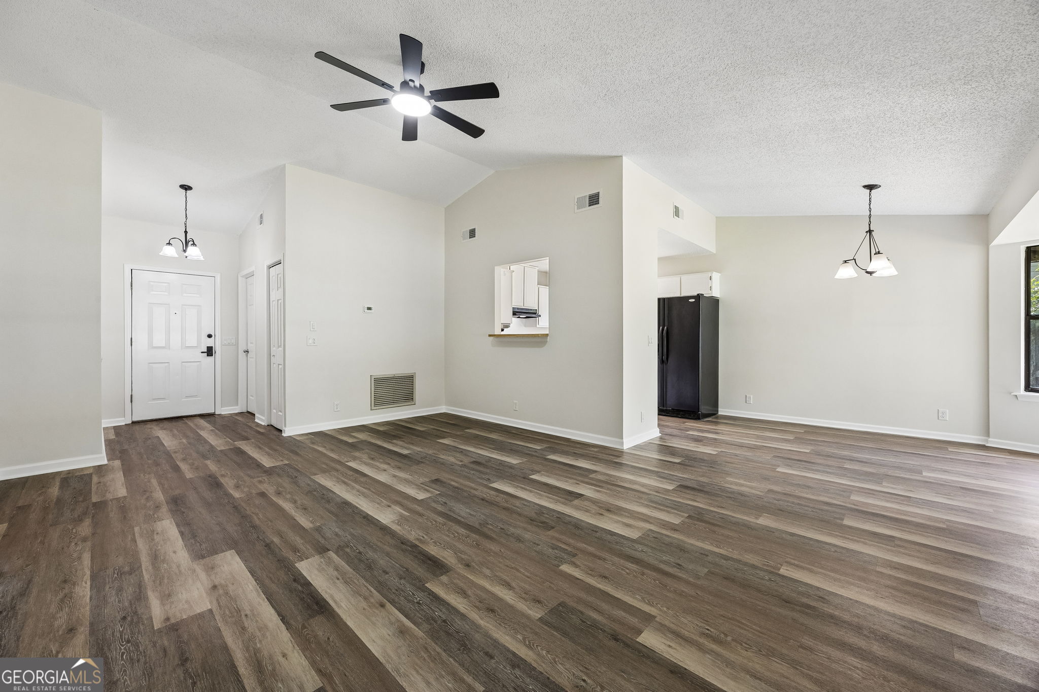 307 Sunnyside Drive Property Photo 13