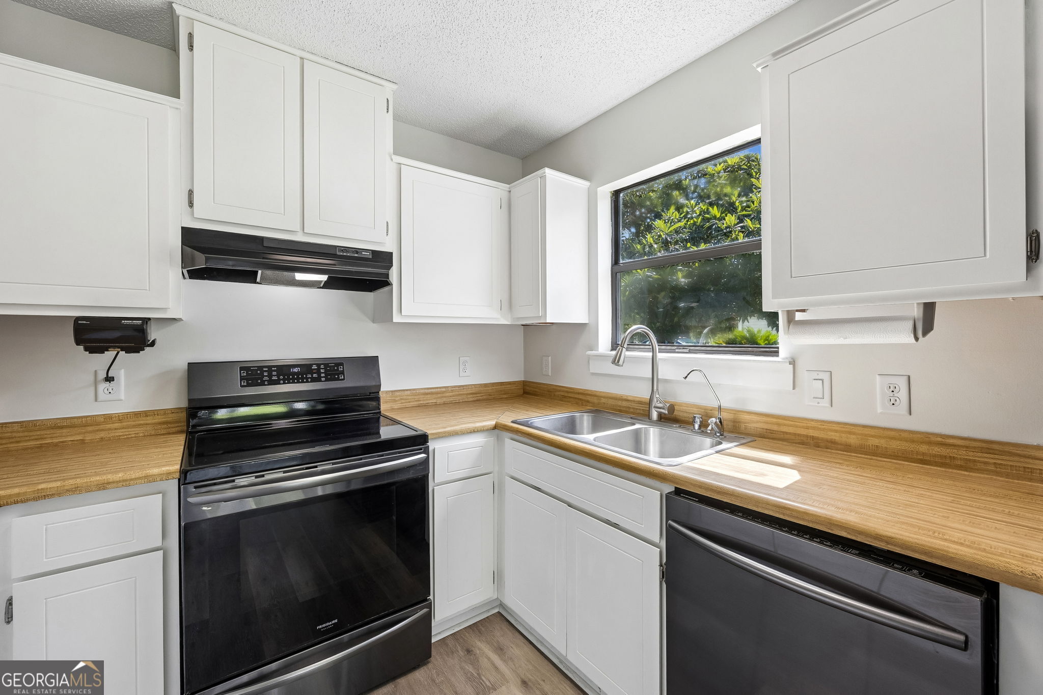 307 Sunnyside Drive Property Photo 15