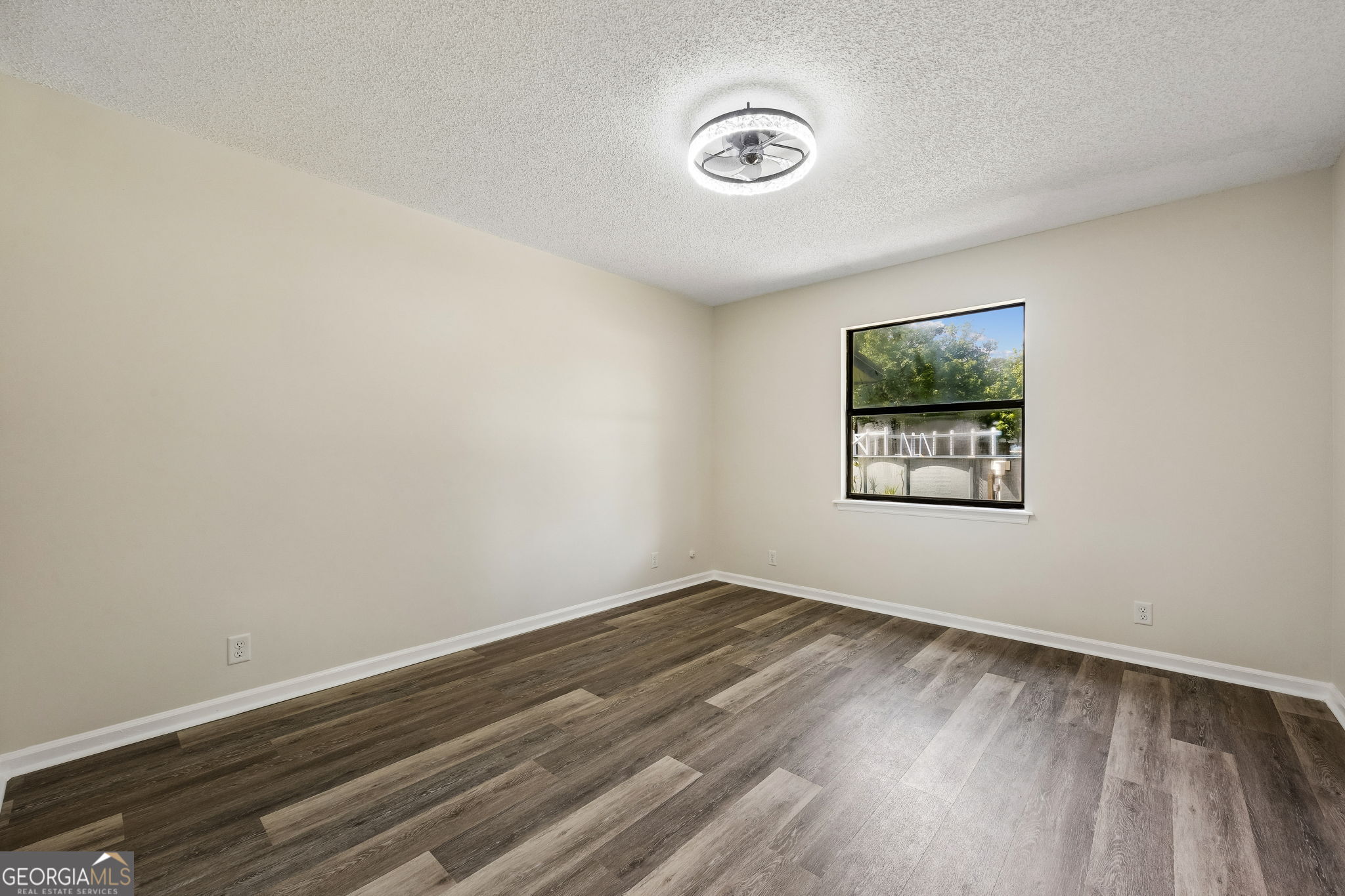 307 Sunnyside Drive Property Photo 22