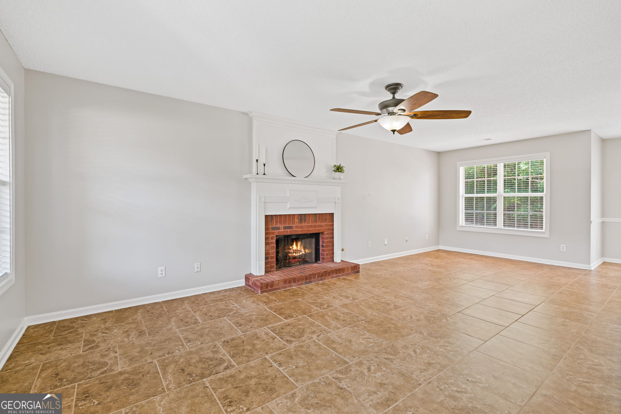 2082 Grant Avenue Property Photo 11