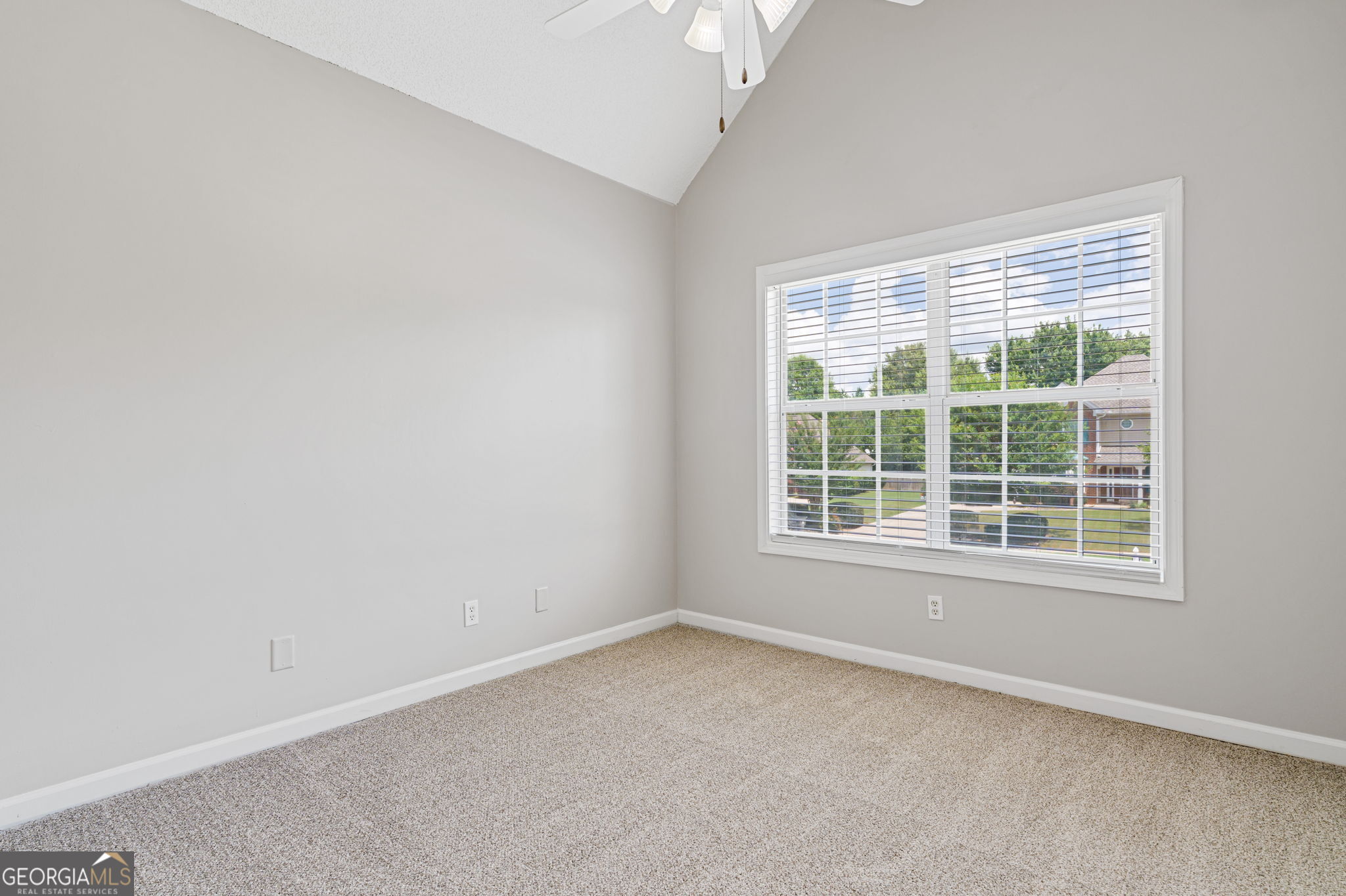 2082 Grant Avenue Property Photo 22