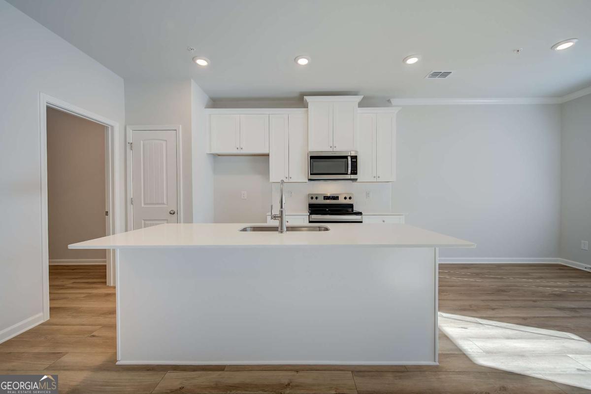 843 Eagle Avenue Property Photo 6