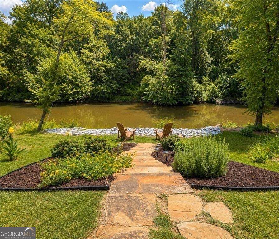 105 Chase Lane Property Photo 1