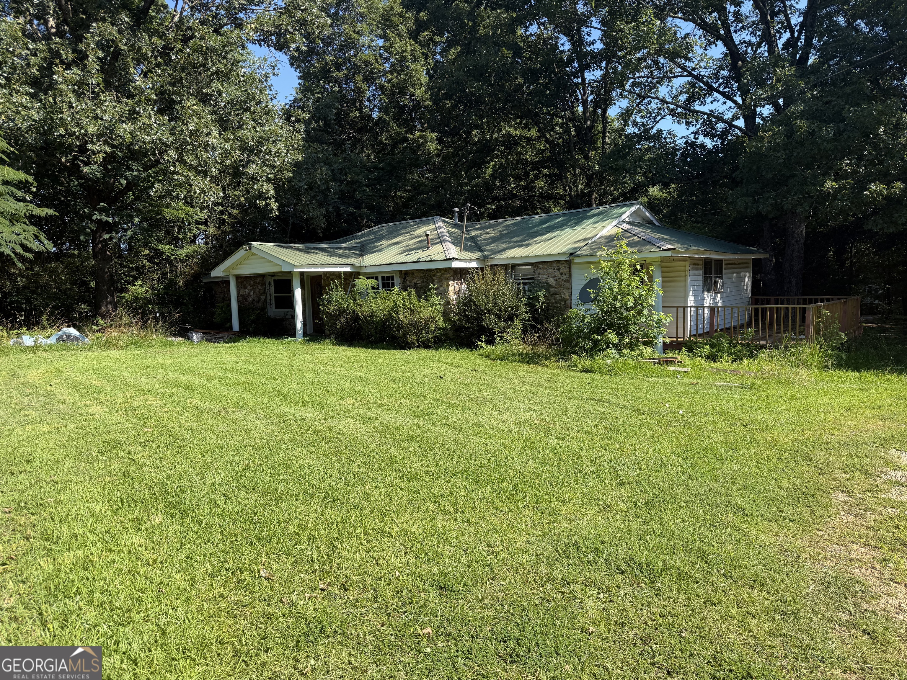 269 Perry Lane Property Photo 2