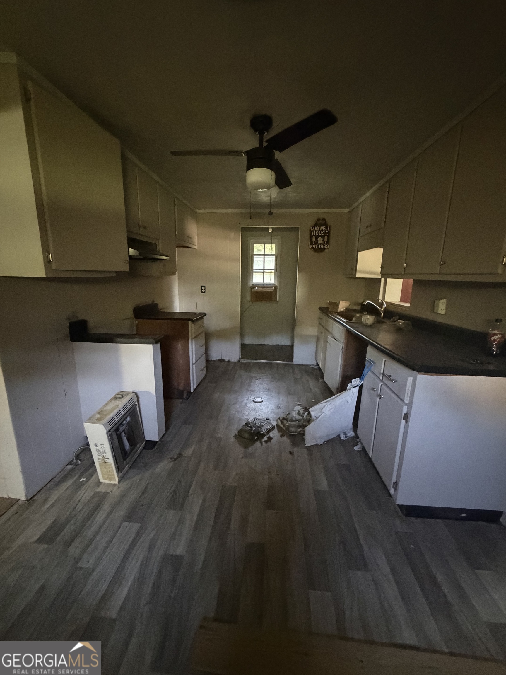 269 Perry Lane Property Photo 12