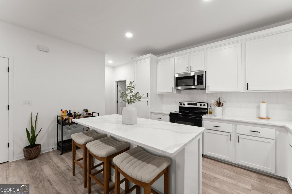 6503 Narramore Way Property Photo 11