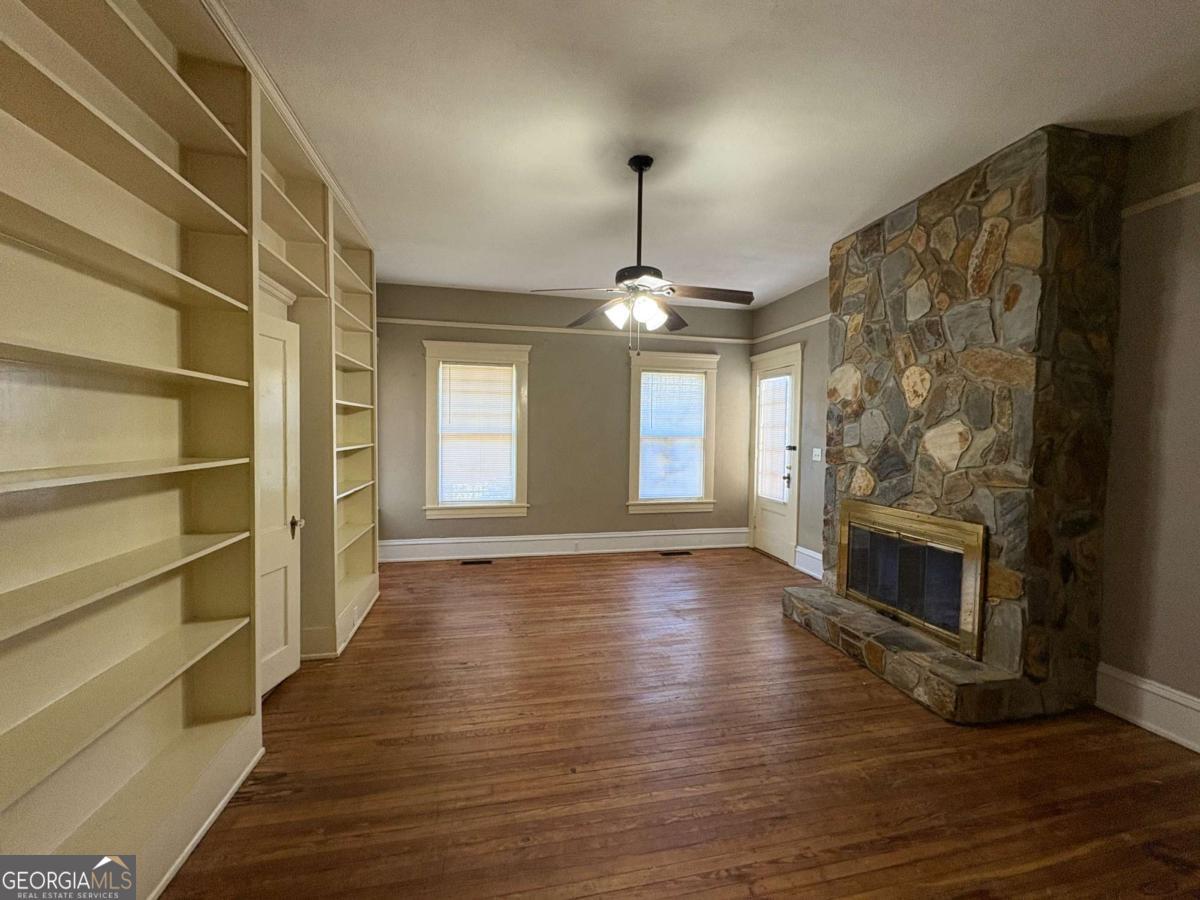 2585 Napier Avenue Property Photo 2