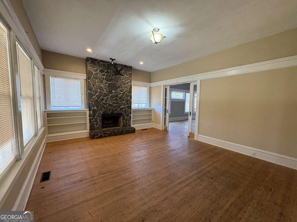 2585 Napier Avenue Property Photo 3