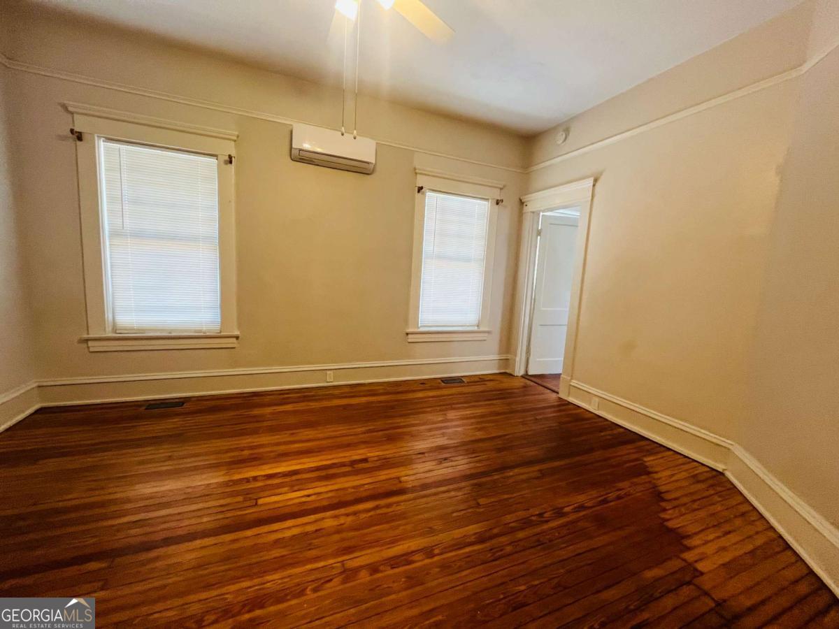 2585 Napier Avenue Property Photo 16