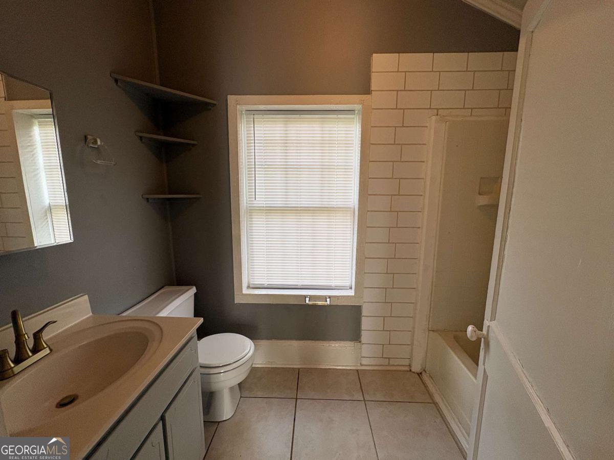 2585 Napier Avenue Property Photo 23