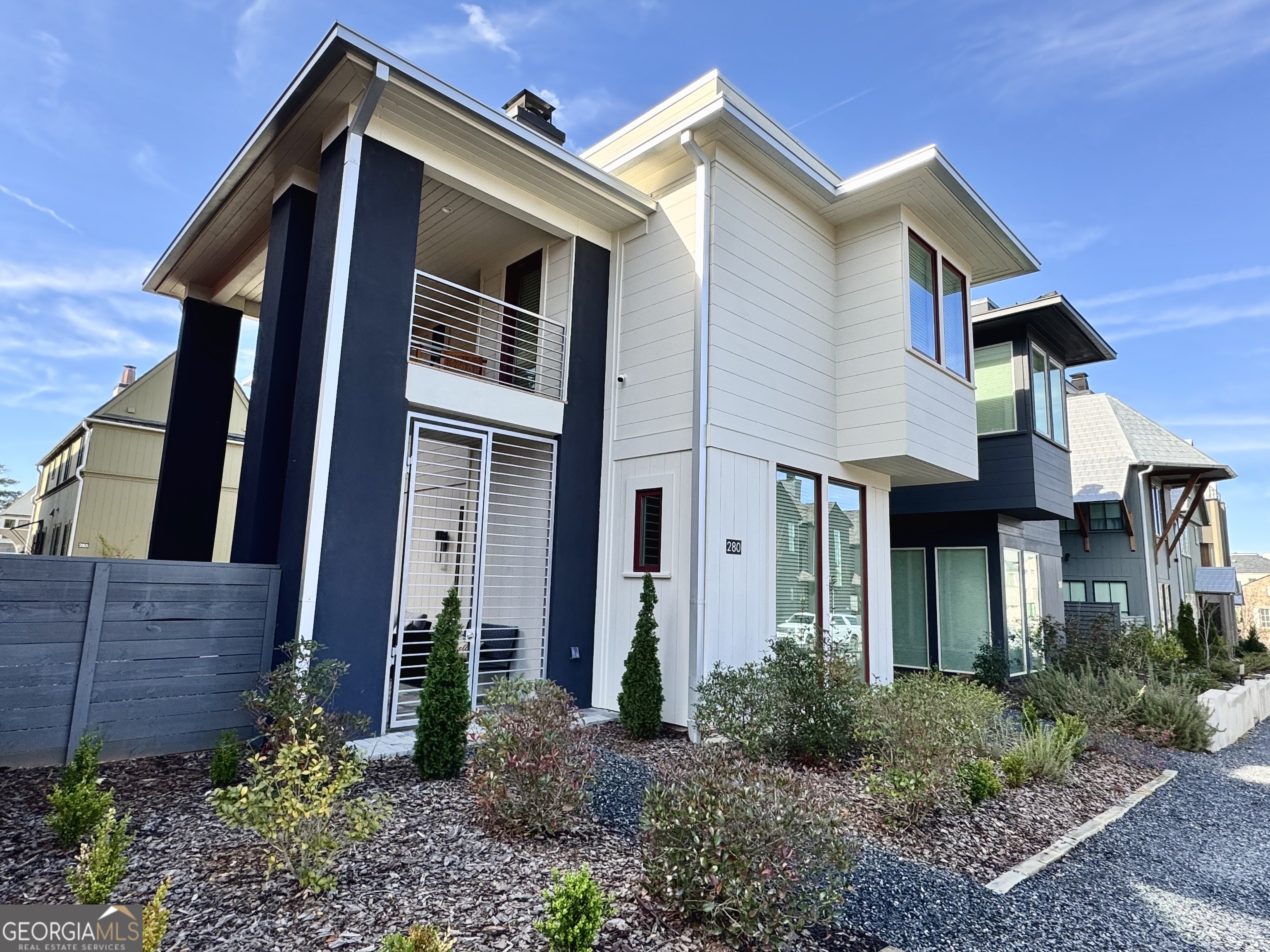 280 2nd Street Property Photo 1