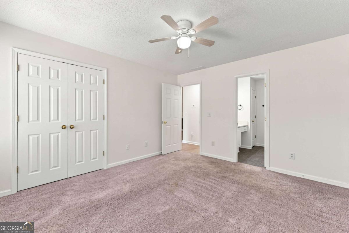 3055 Lakeside Circle Property Photo 14