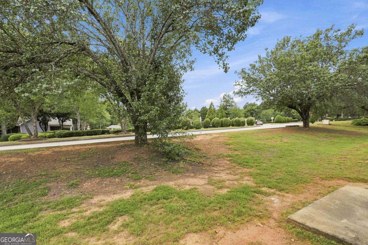 3055 Lakeside Circle Property Photo 27