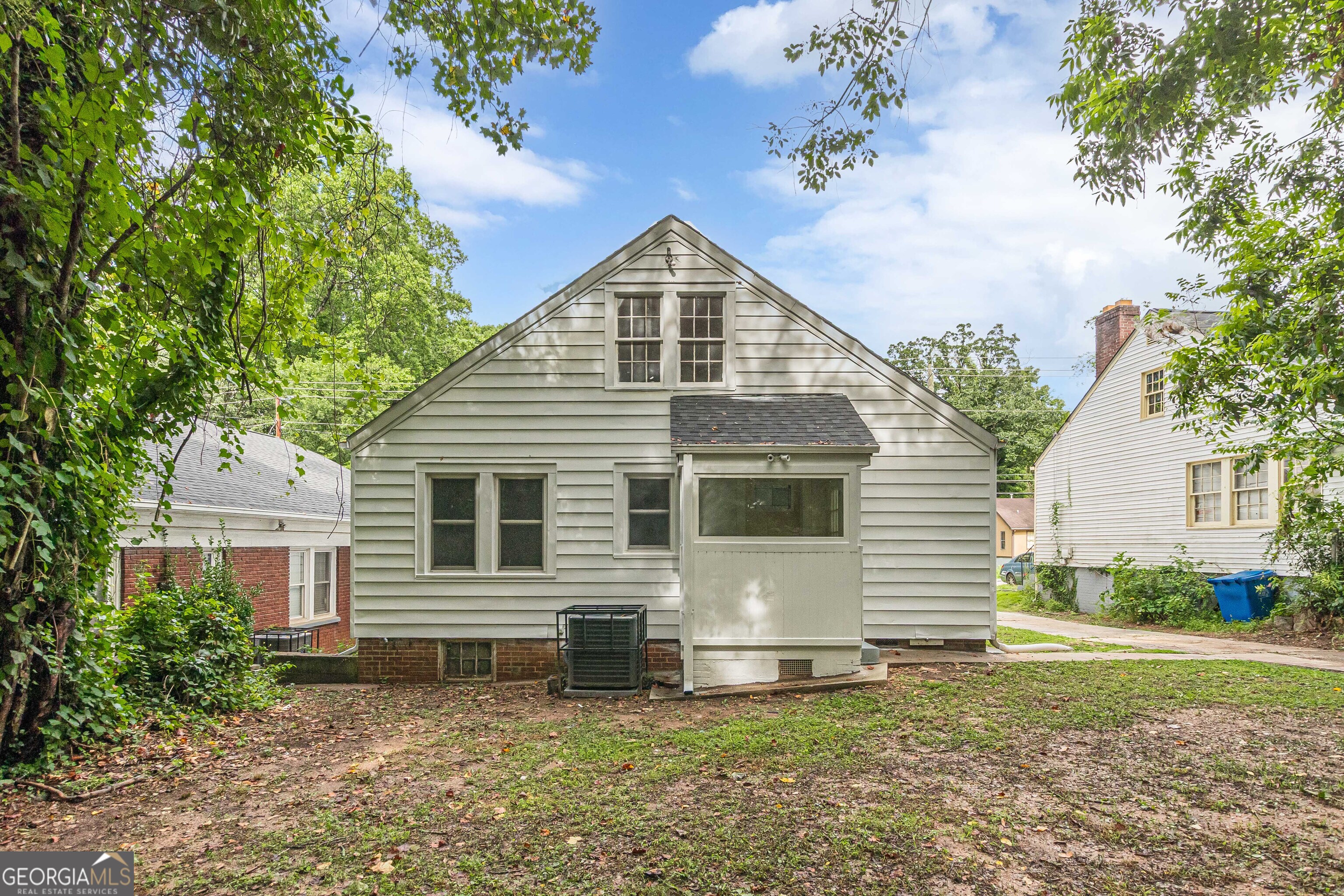 1553 Sylvan Road Sw Property Photo 7