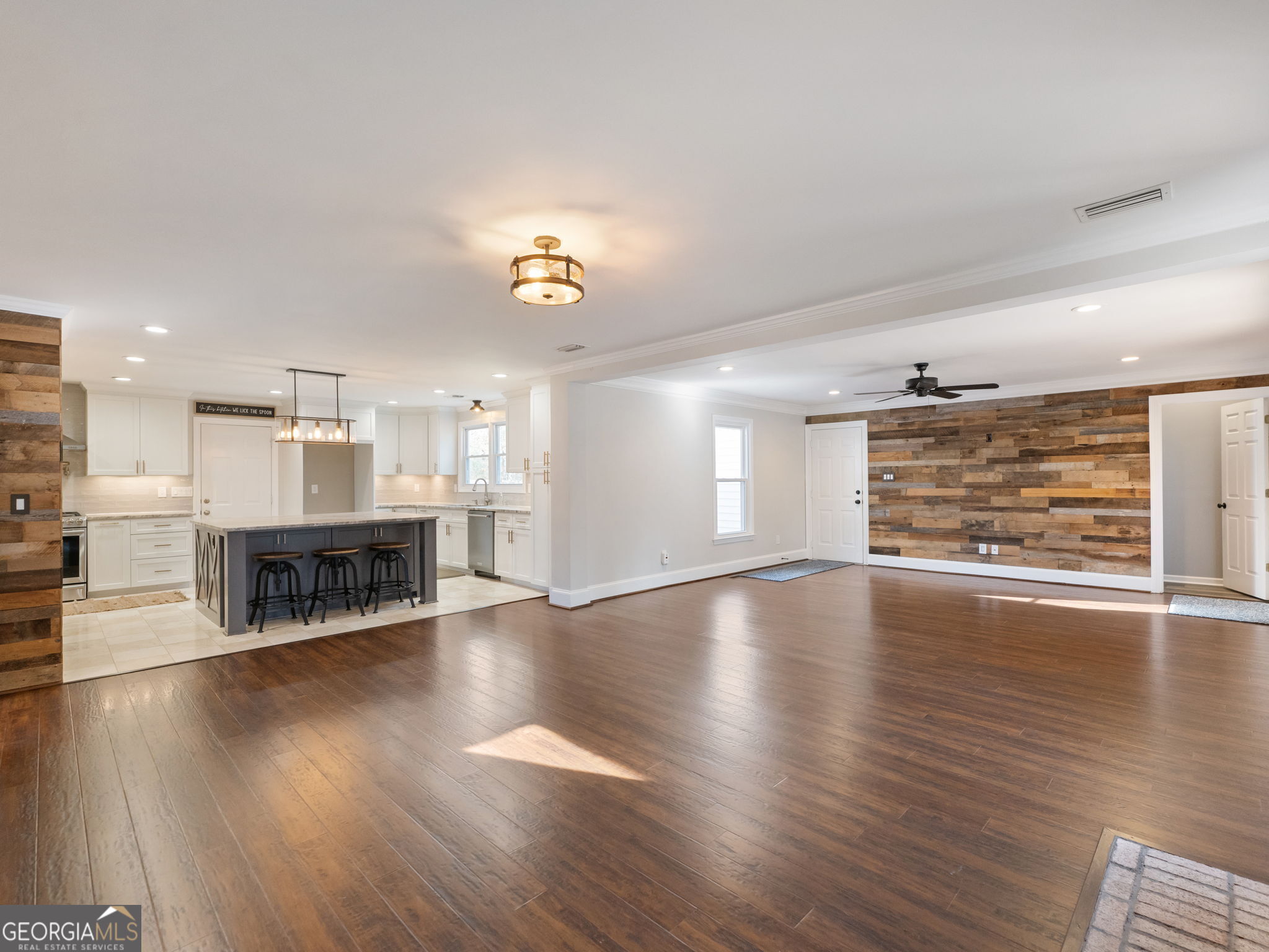 3965 Hamilton View Way Property Photo 16
