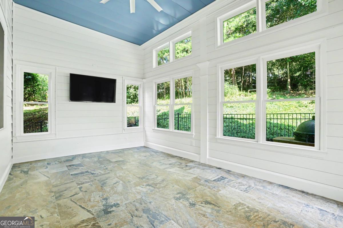 5952 Deer Chase Lane Property Photo 16