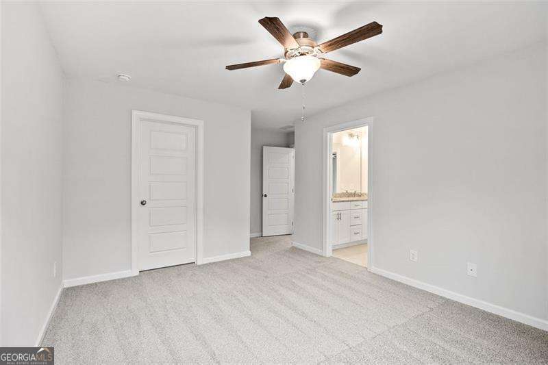 368 Summerville Lane Property Photo 5