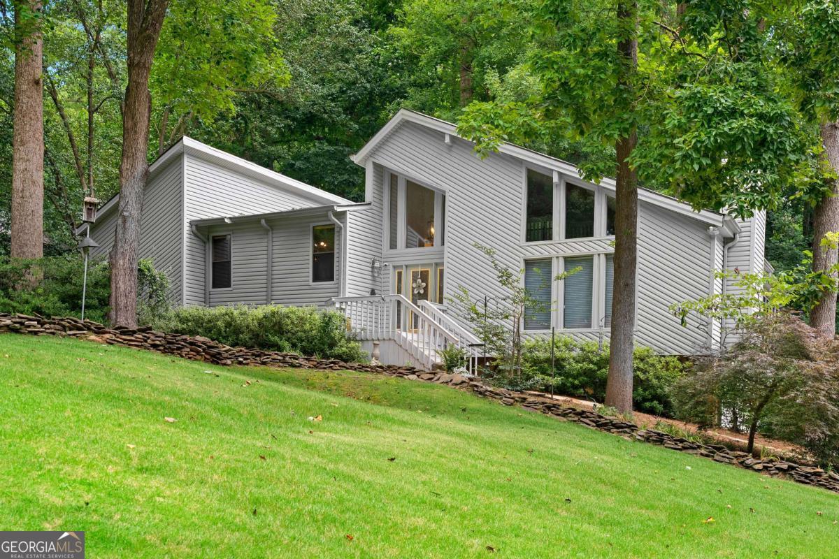 3521 Cedar Valley Drive SE