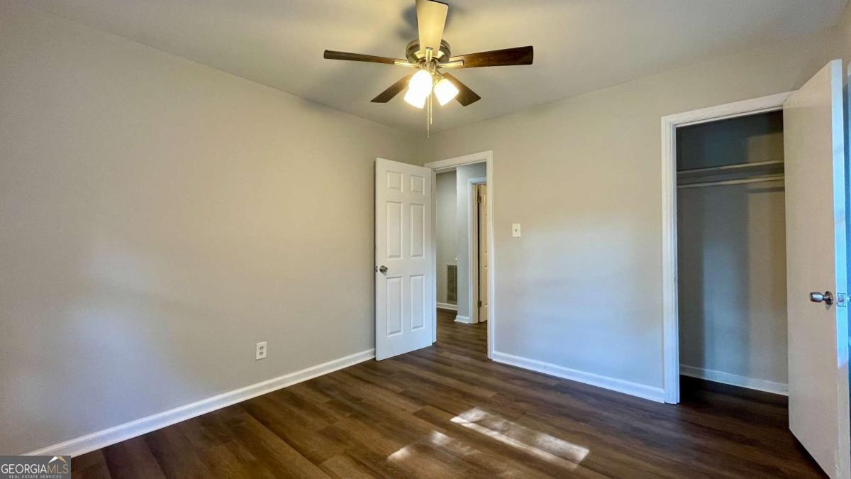 2744 Fairlane Drive Se Property Photo 4