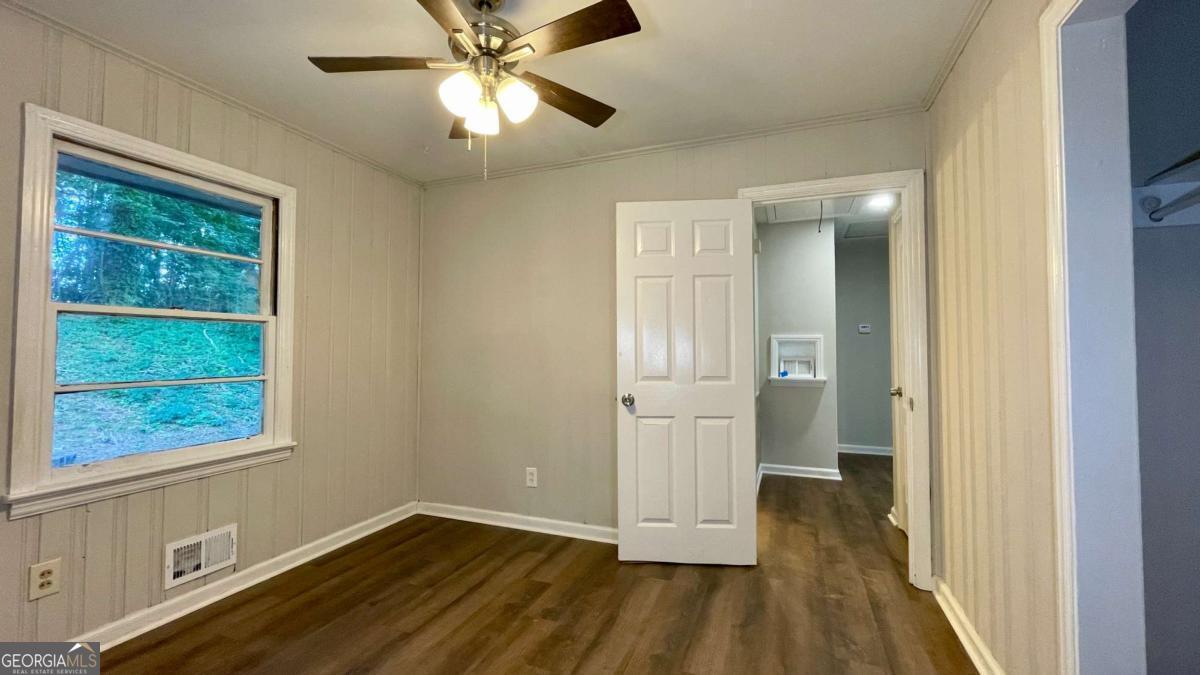 2744 Fairlane Drive Se Property Photo 13