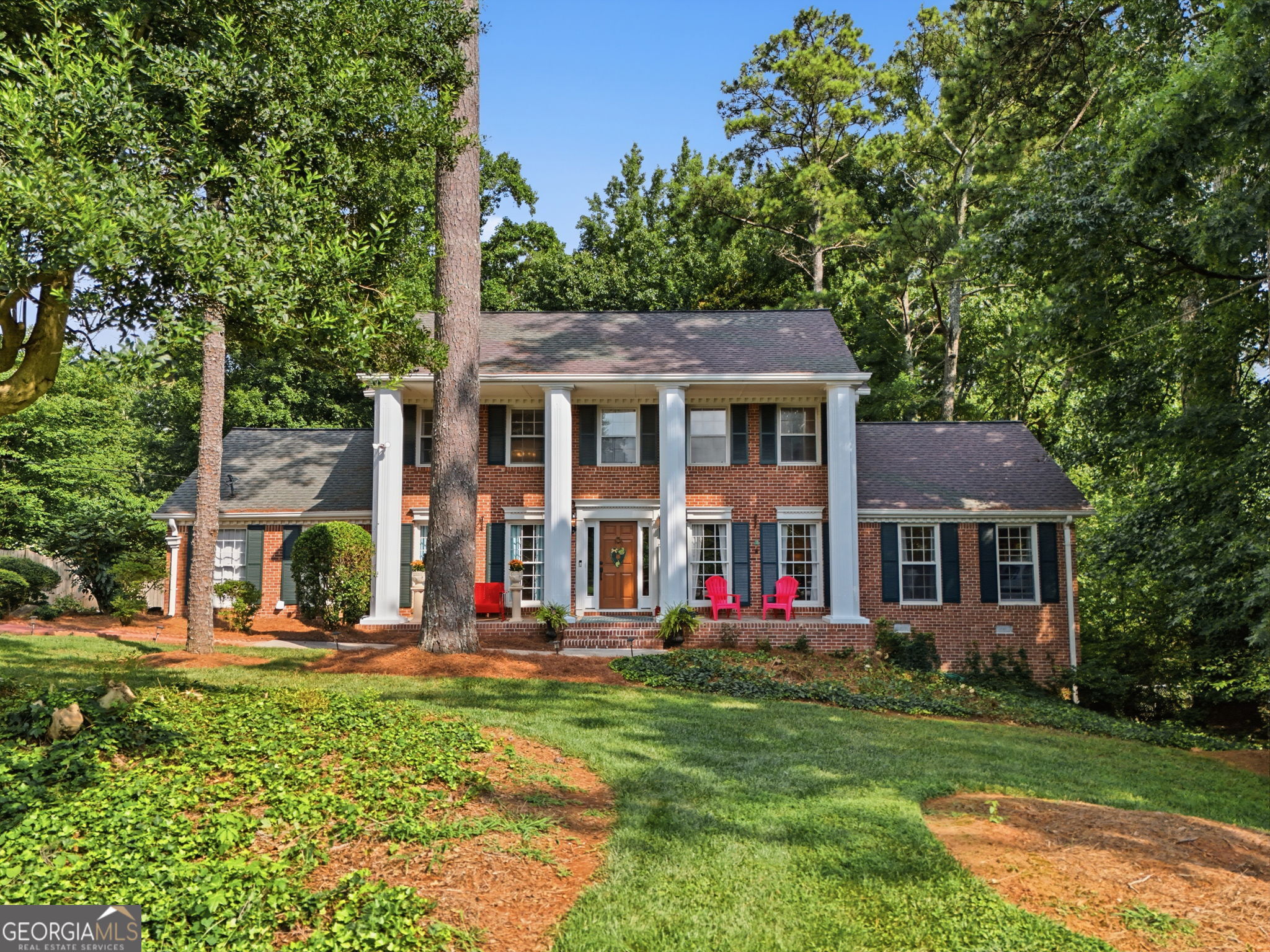 2059 Mountain Creek Drive Property Photo 1