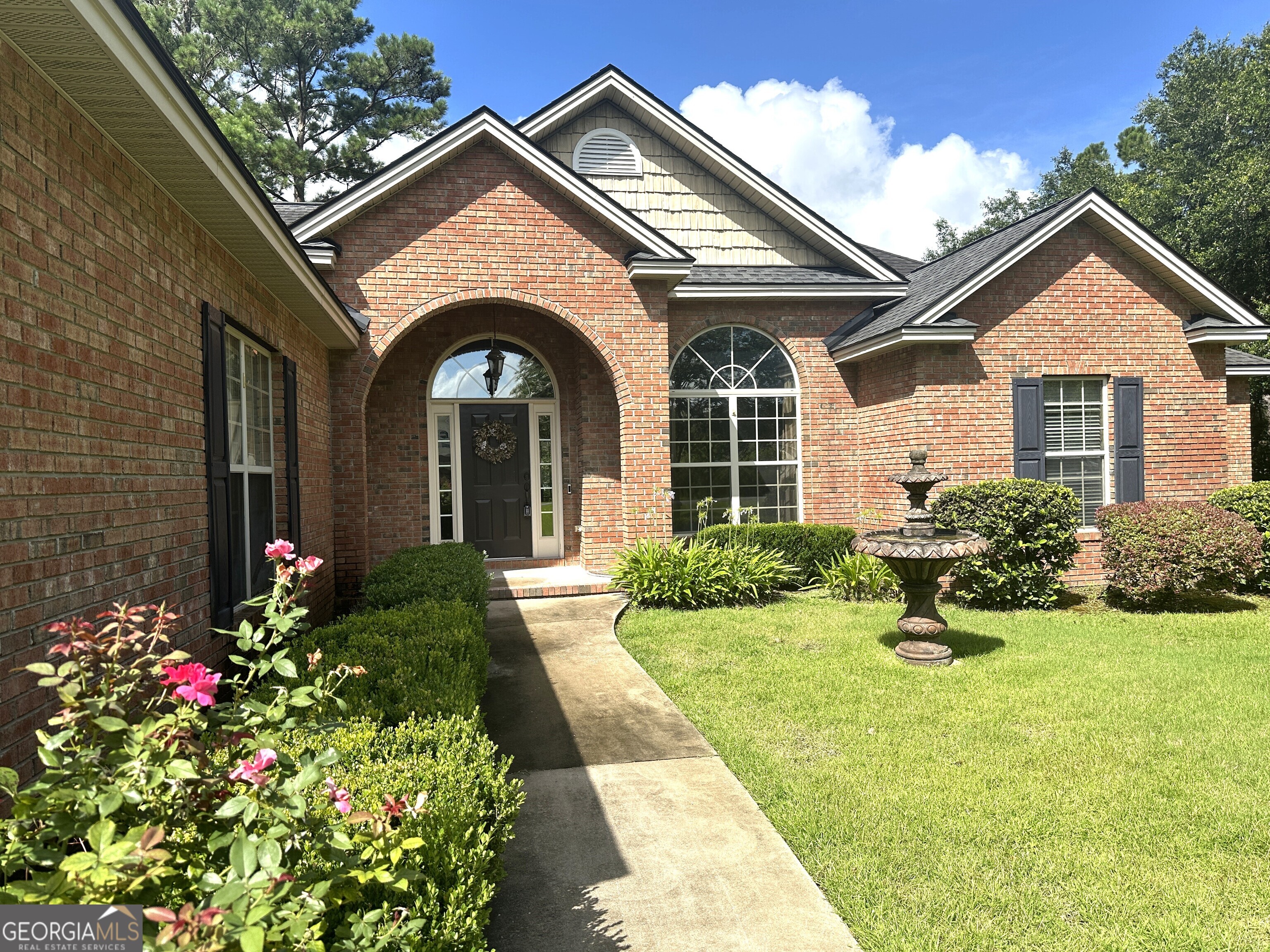 112 Winding Trail Property Photo 2