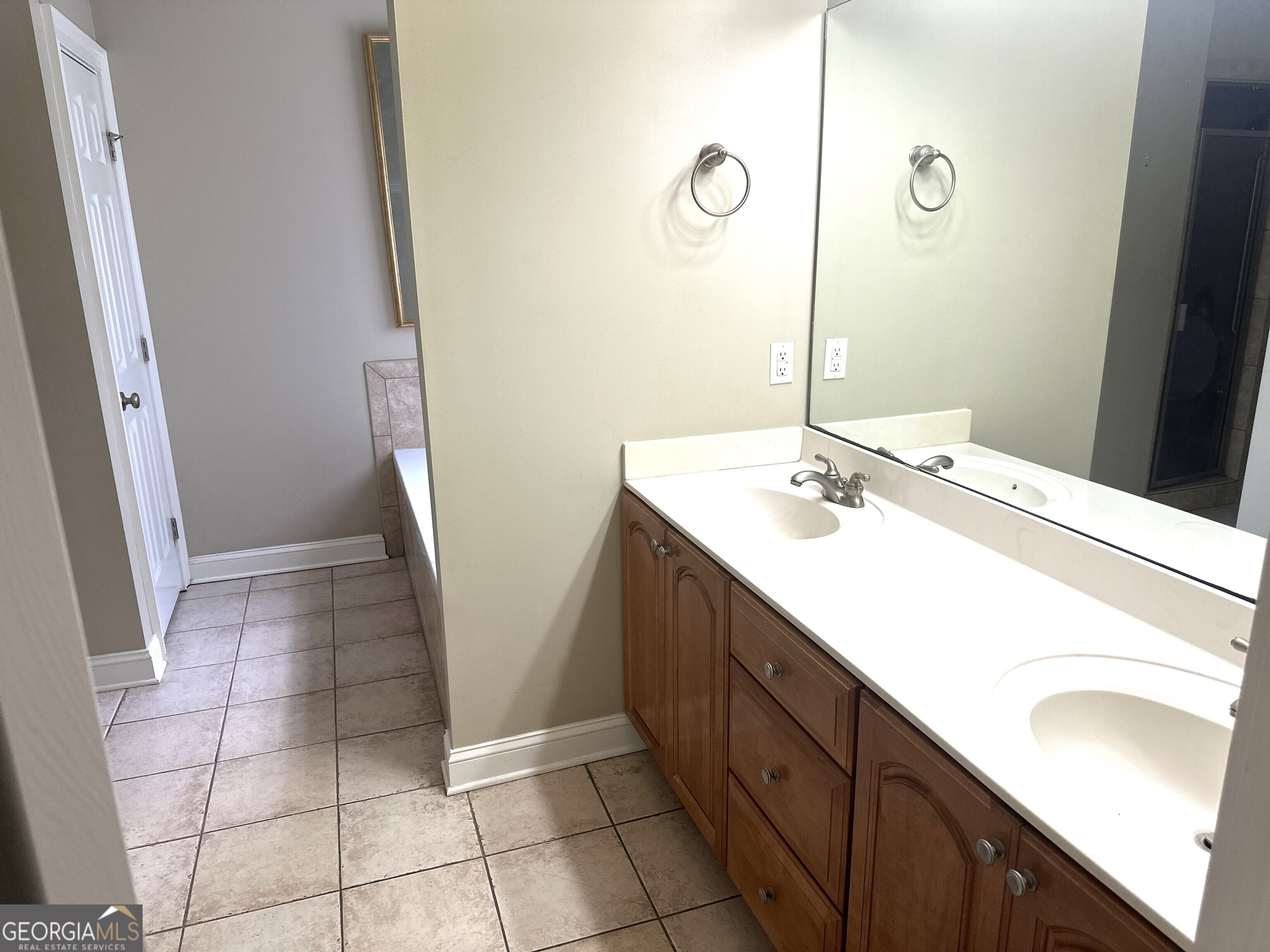 112 Winding Trail Property Photo 9