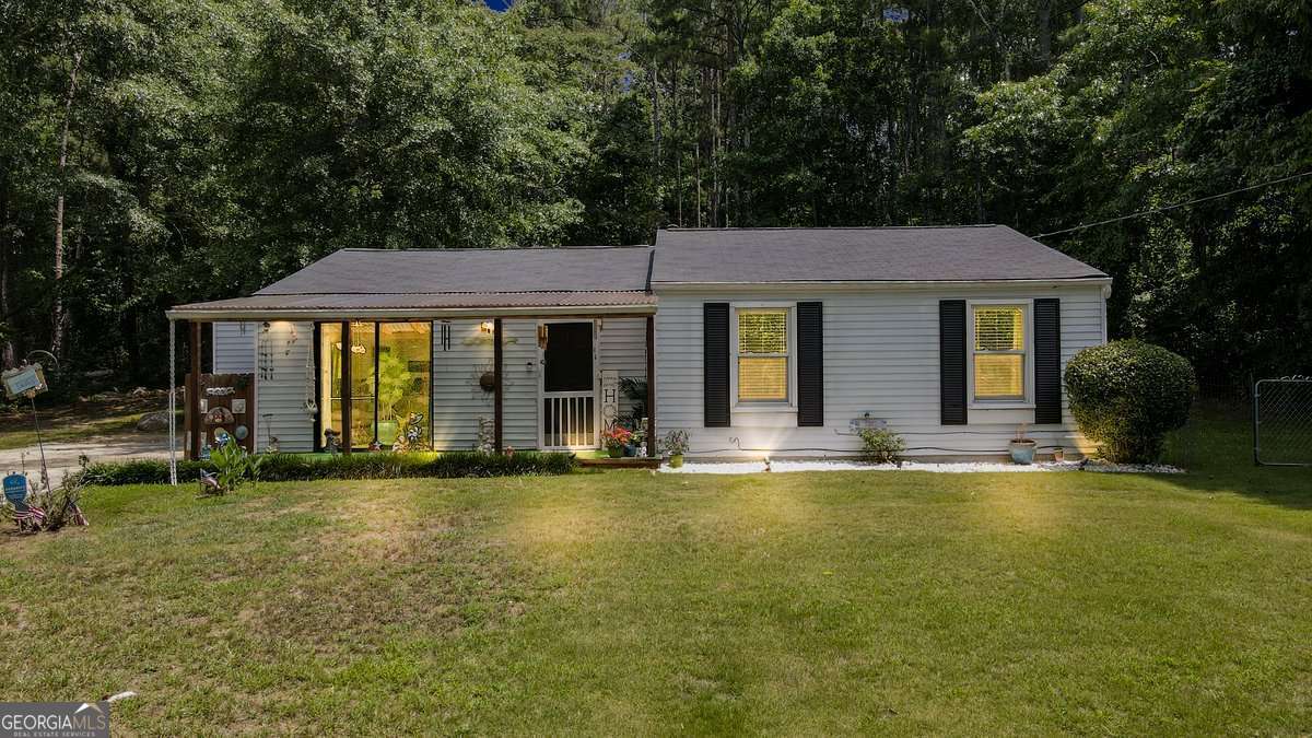 3184 Newcastle Way Property Photo 2