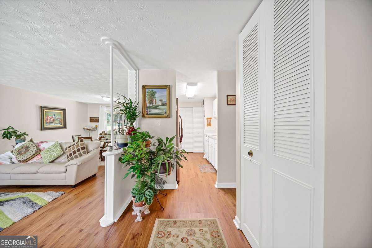 3184 Newcastle Way Property Photo 13