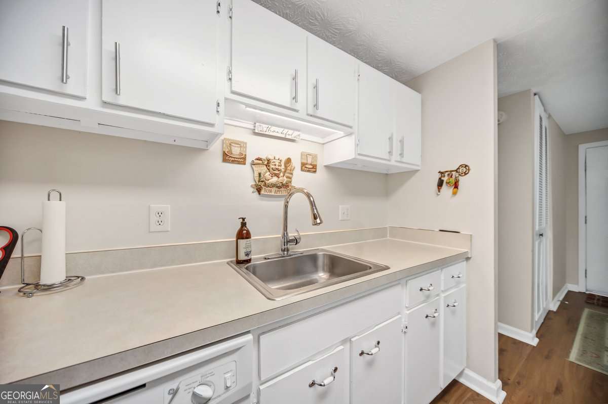3184 Newcastle Way Property Photo 16