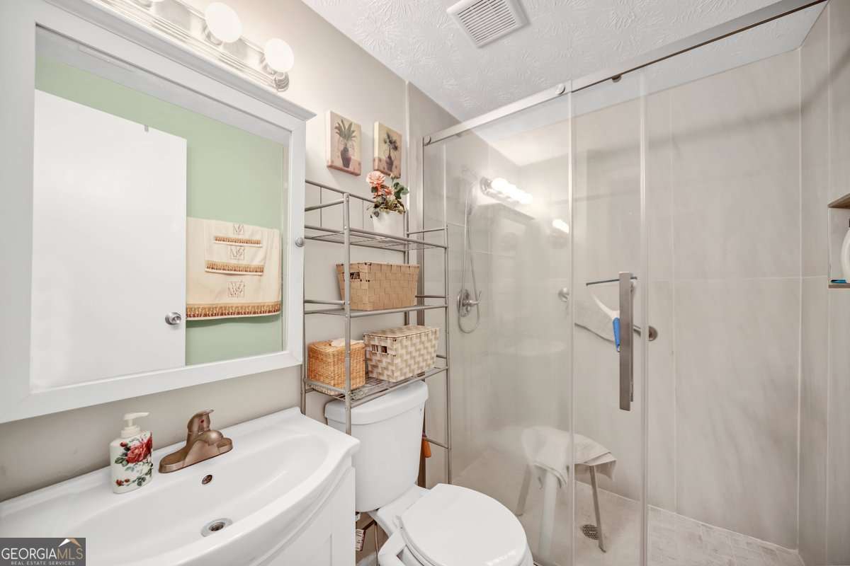 3184 Newcastle Way Property Photo 27