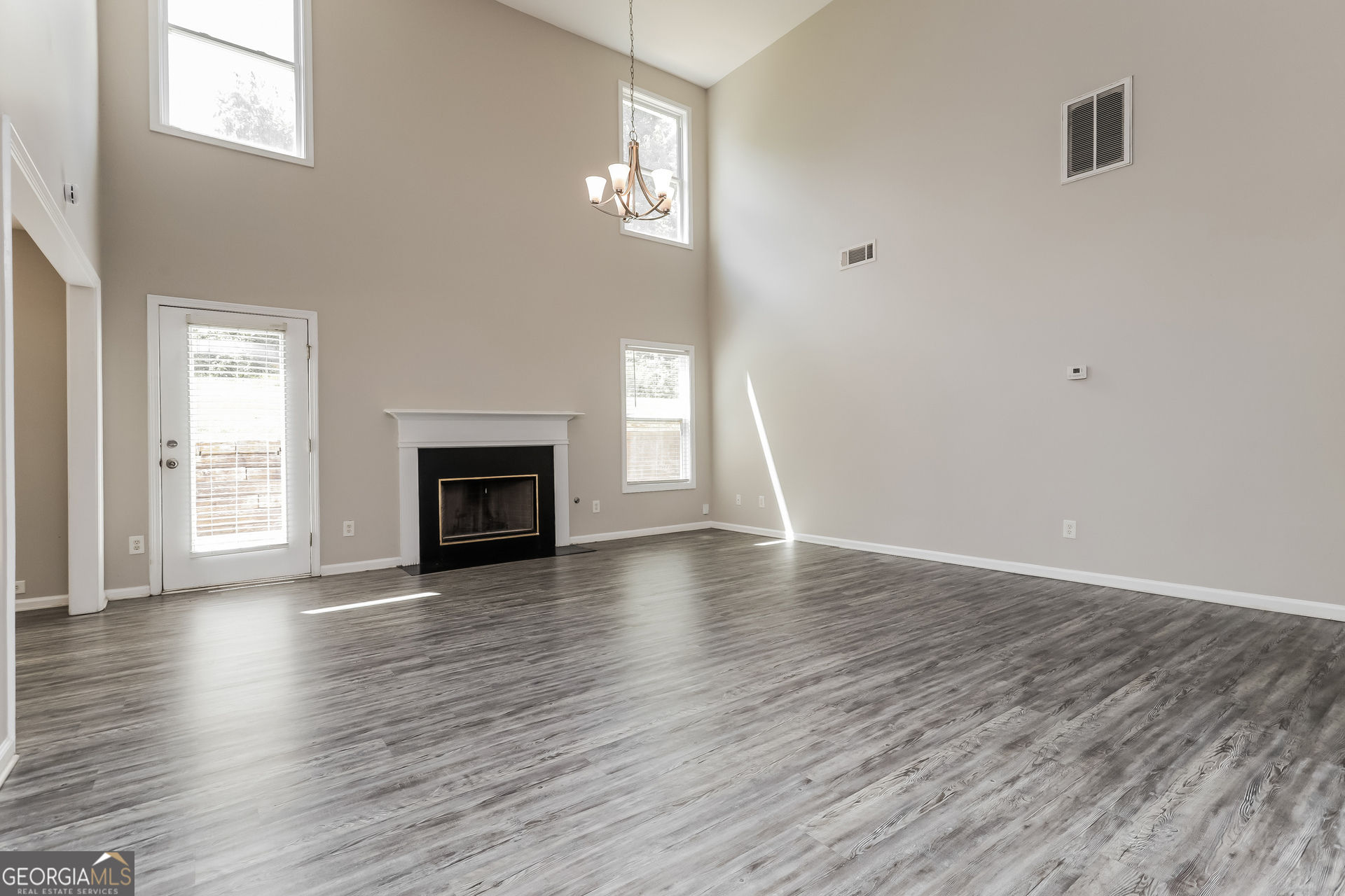 180 Hawken Trail Property Photo 4