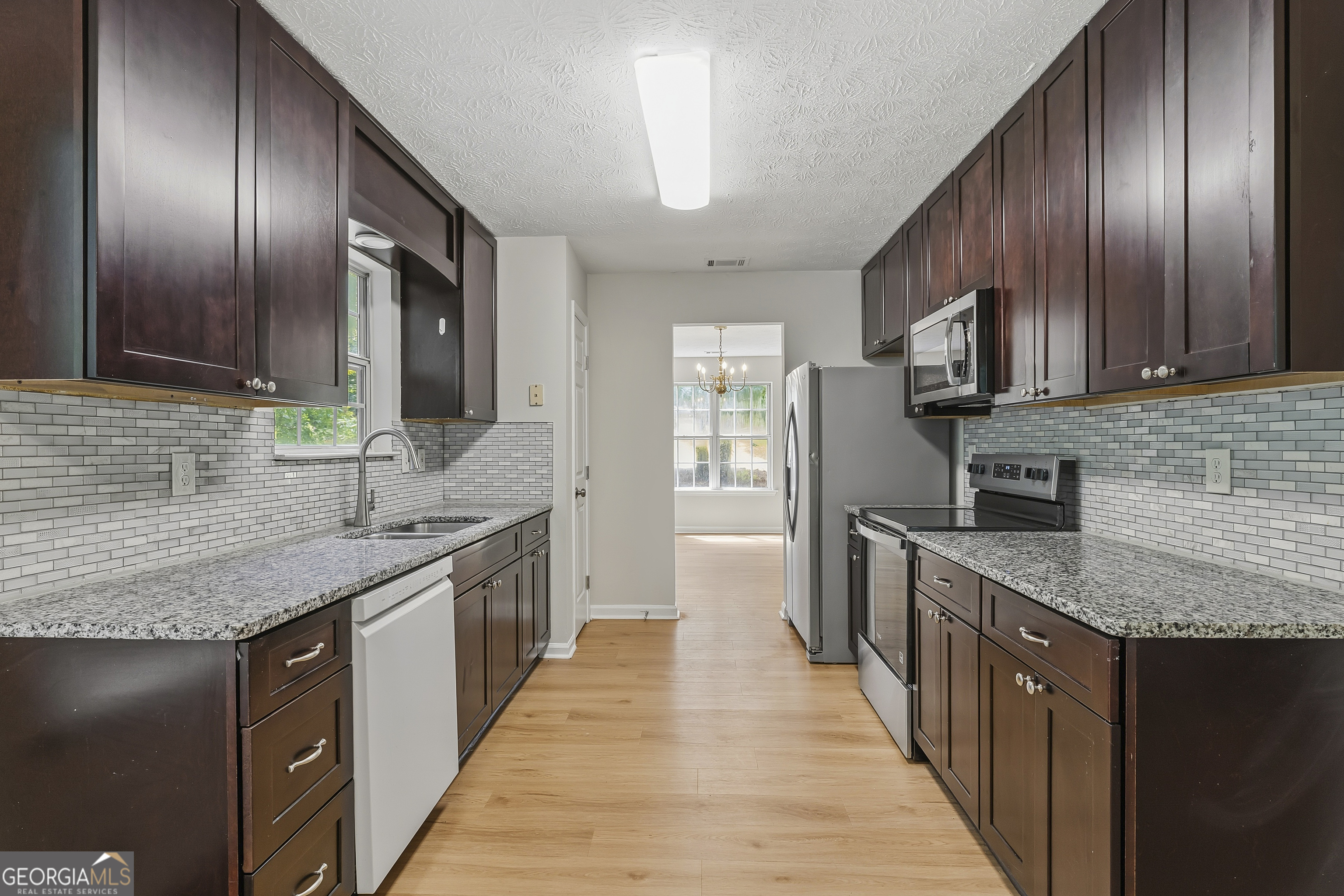 115 Autumn Cove Property Photo 14