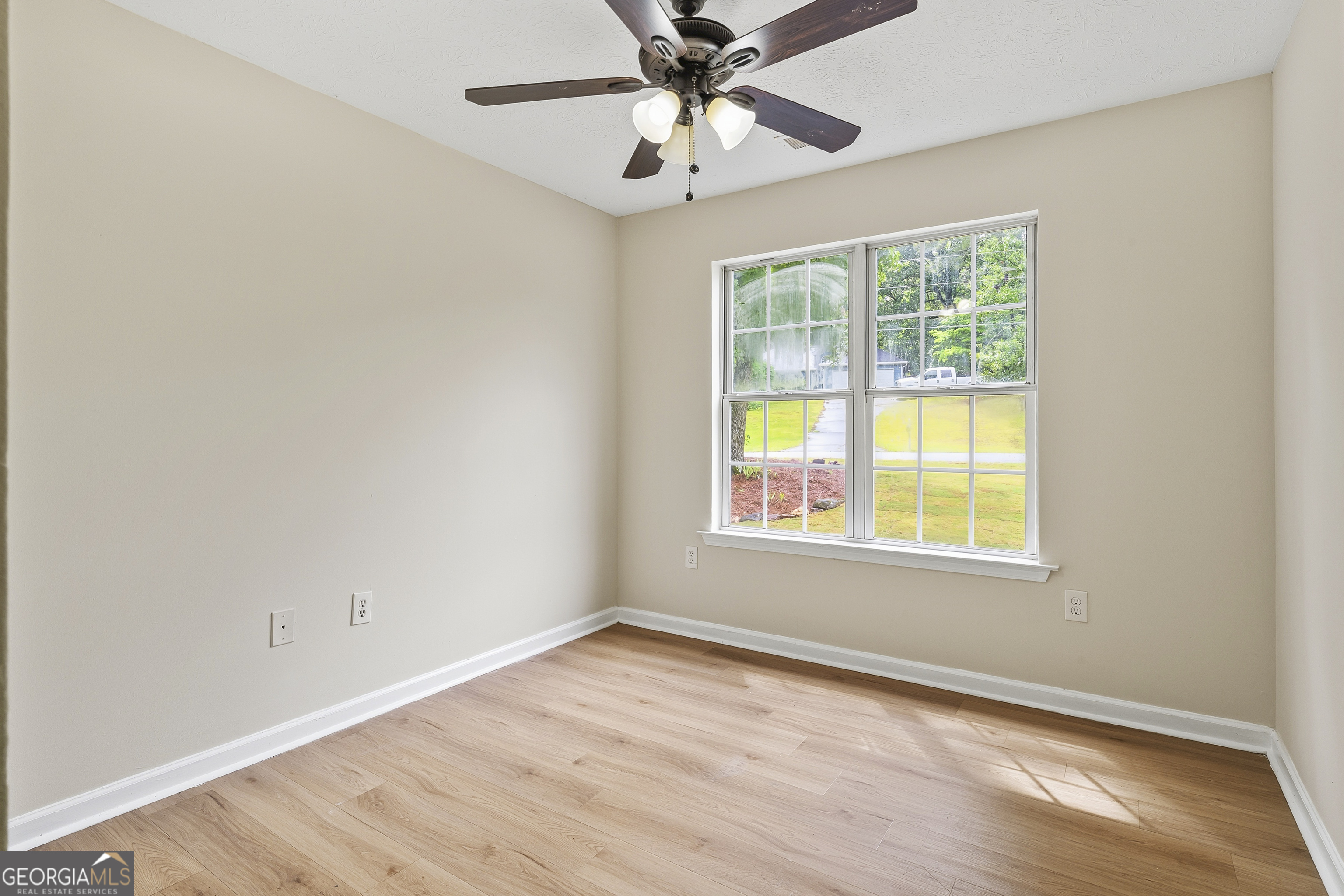 115 Autumn Cove Property Photo 20