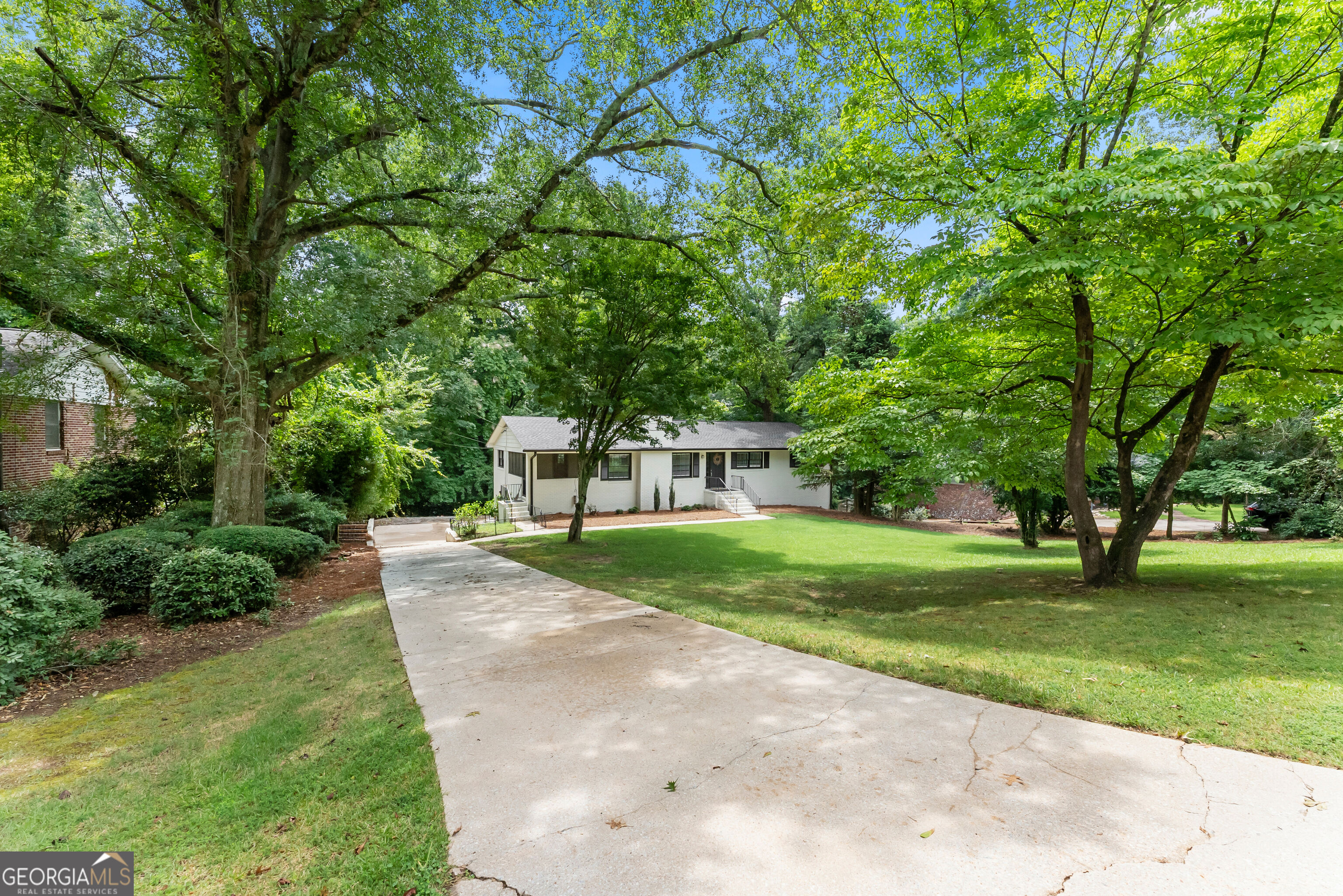 599 Holly Drive Property Photo 2
