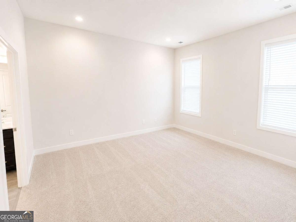320 Mayflower Drive Property Photo 10