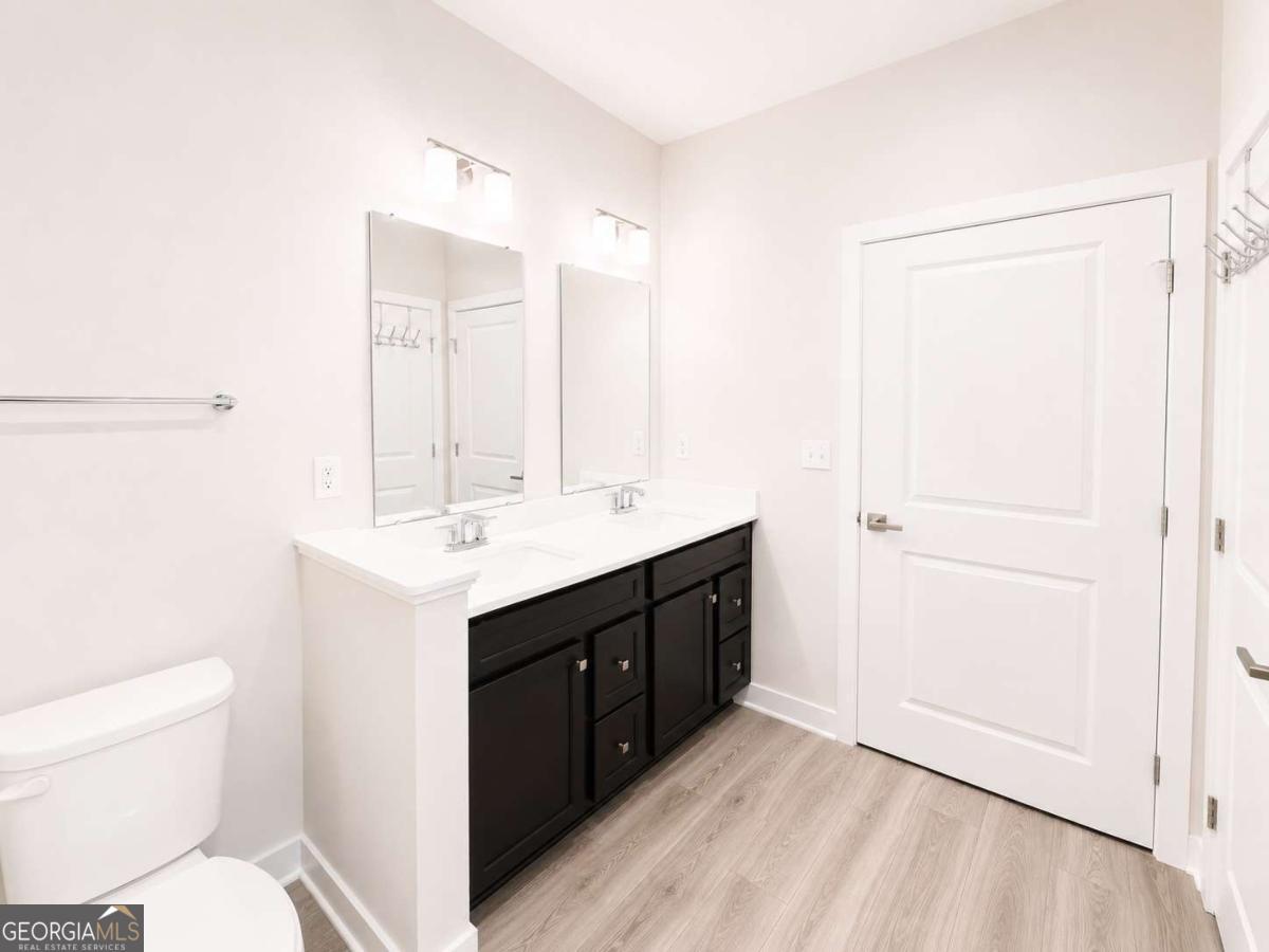 320 Mayflower Drive Property Photo 12