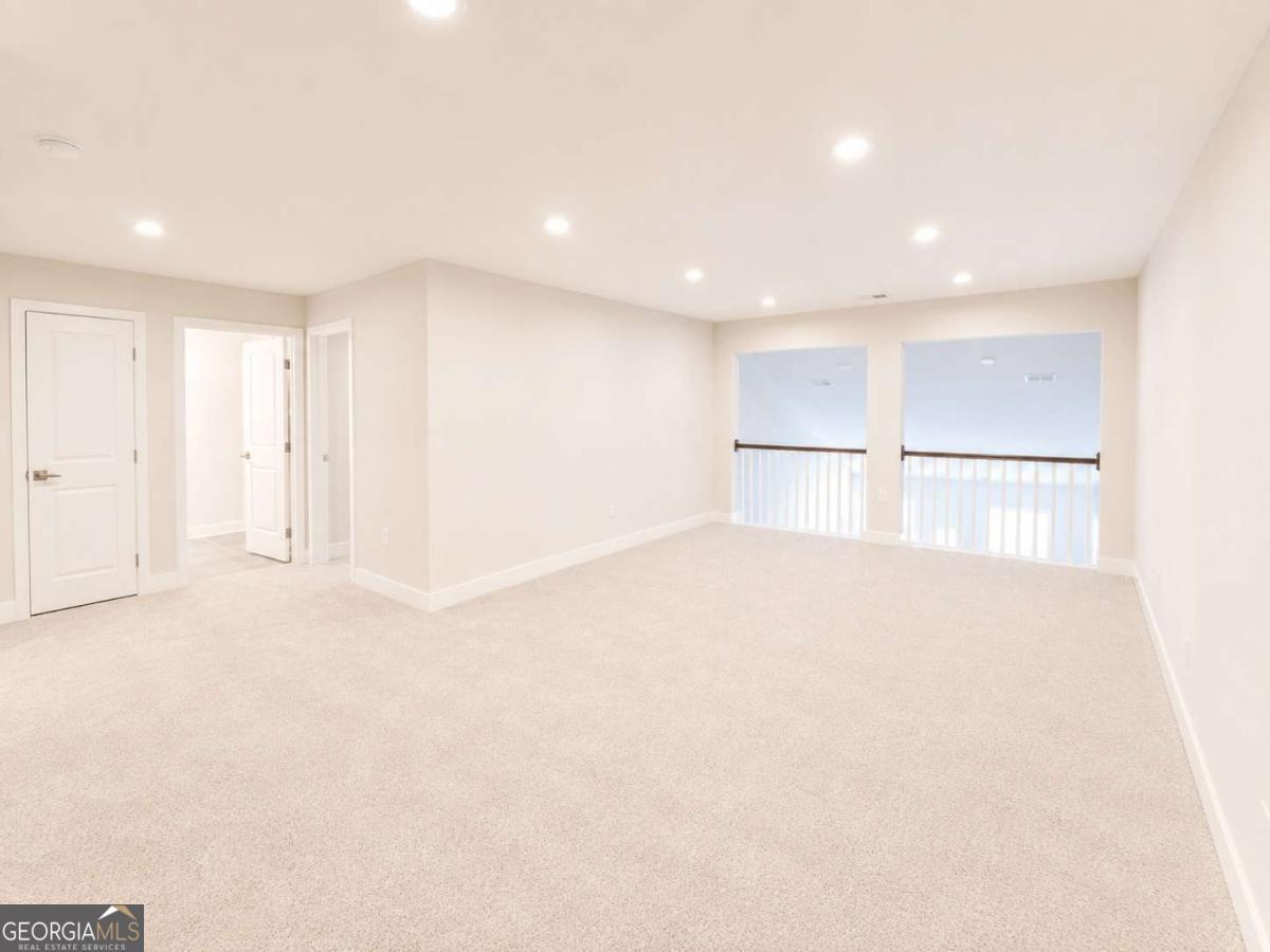 320 Mayflower Drive Property Photo 18