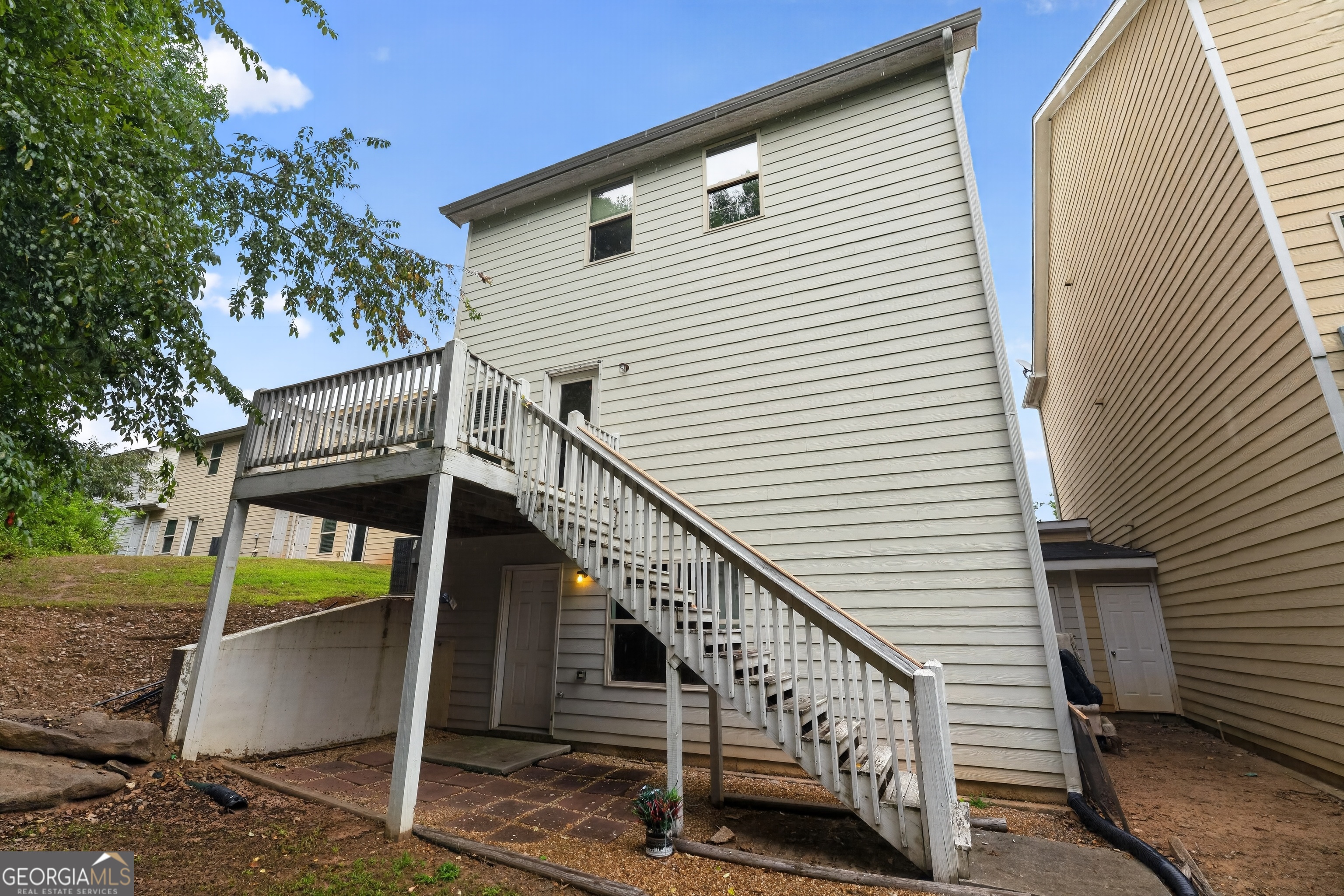 6385 Shadow Square Property Photo 2